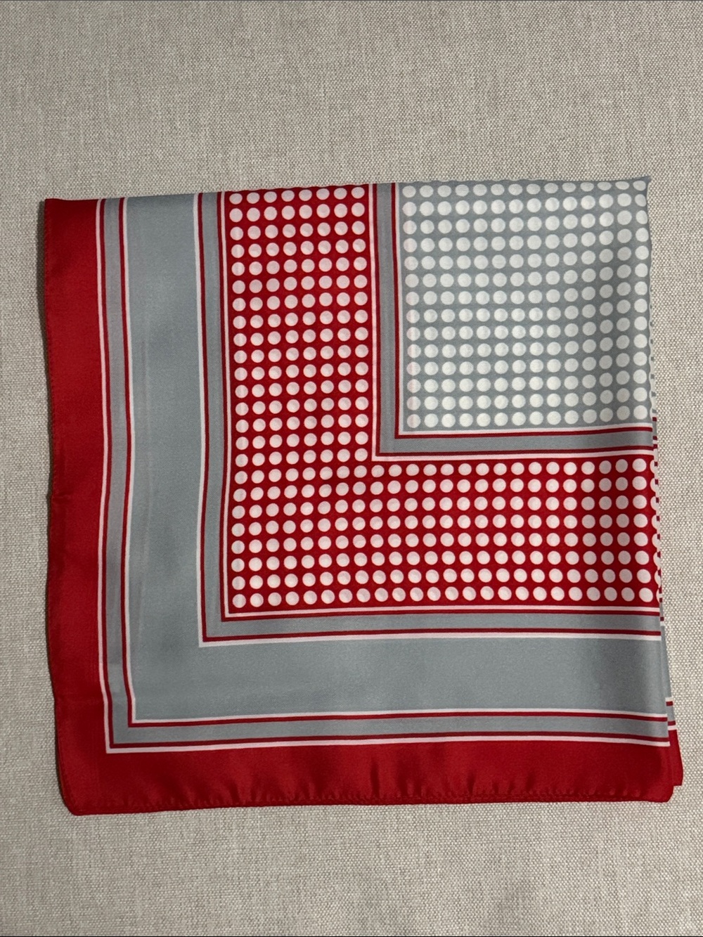 Gorgeous Vintage Scarf-Made in Italy-100% Polyester-Red/Blue/White-Polka Dot - Picture 14 of 15